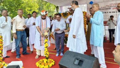 Photo of સદગુરુ સદાફલદેવ દંડકવન આશ્રમ વાંસદા ખાતે મહારક્તદાન કાર્યક્રમ યોજાયો: